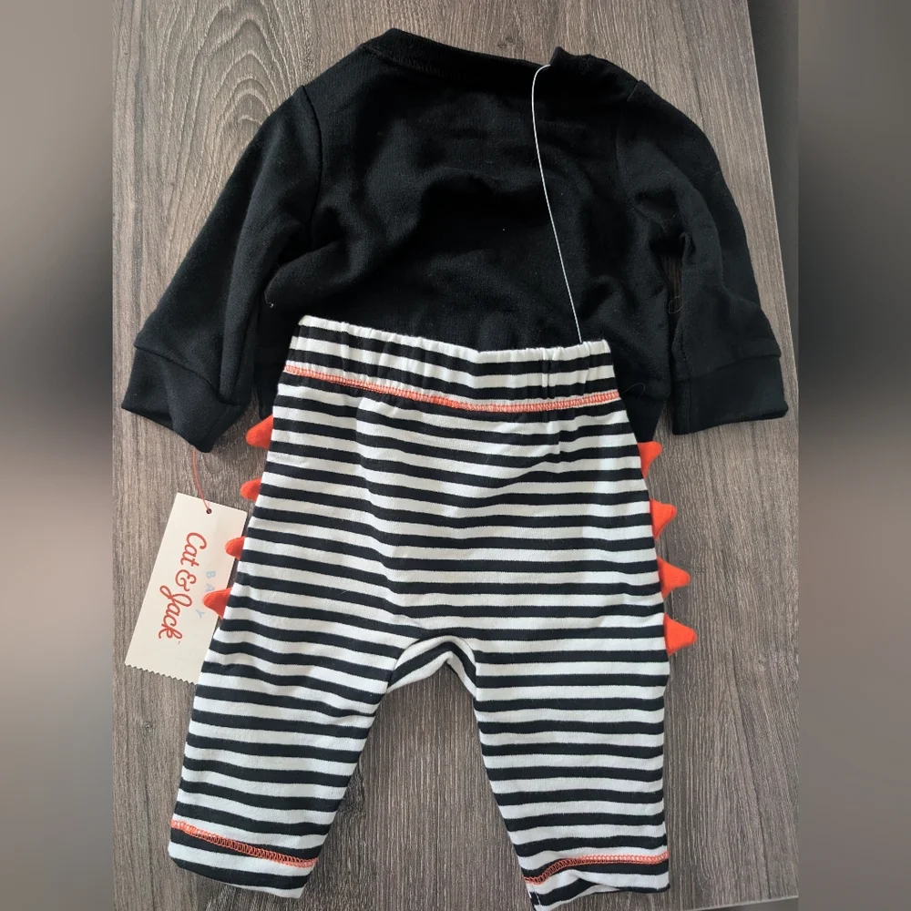 Cat & Jack Newborn Halloween 2 Piece Set NWT‎